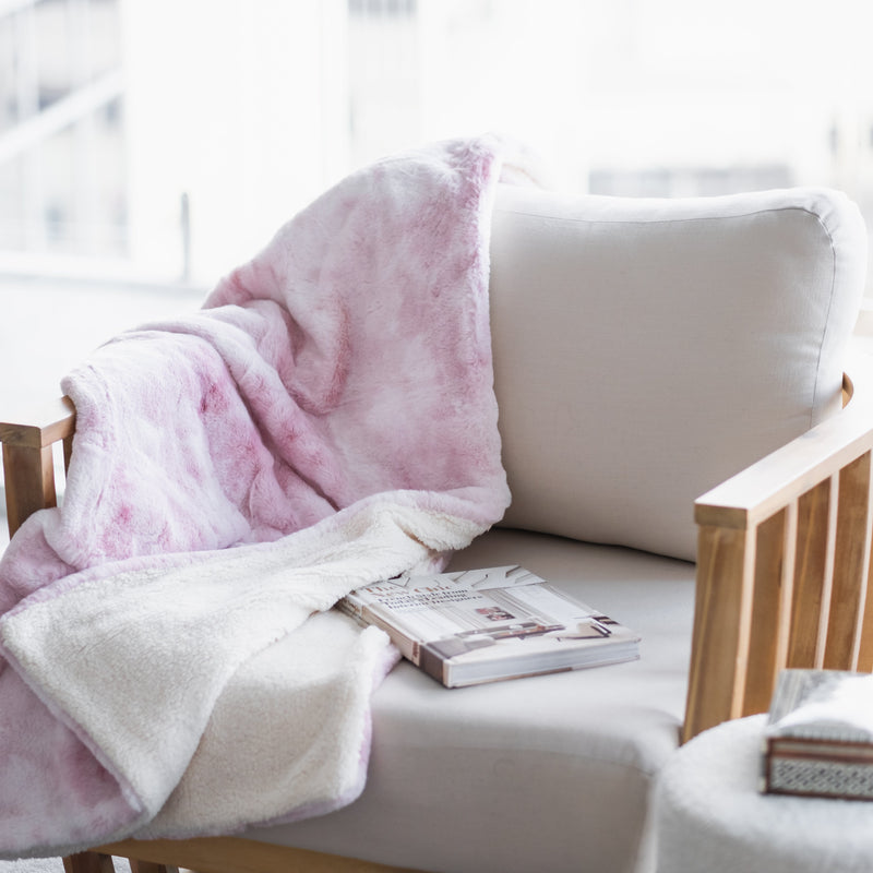 luxury marble pink fur throw blanket with soft plush lining